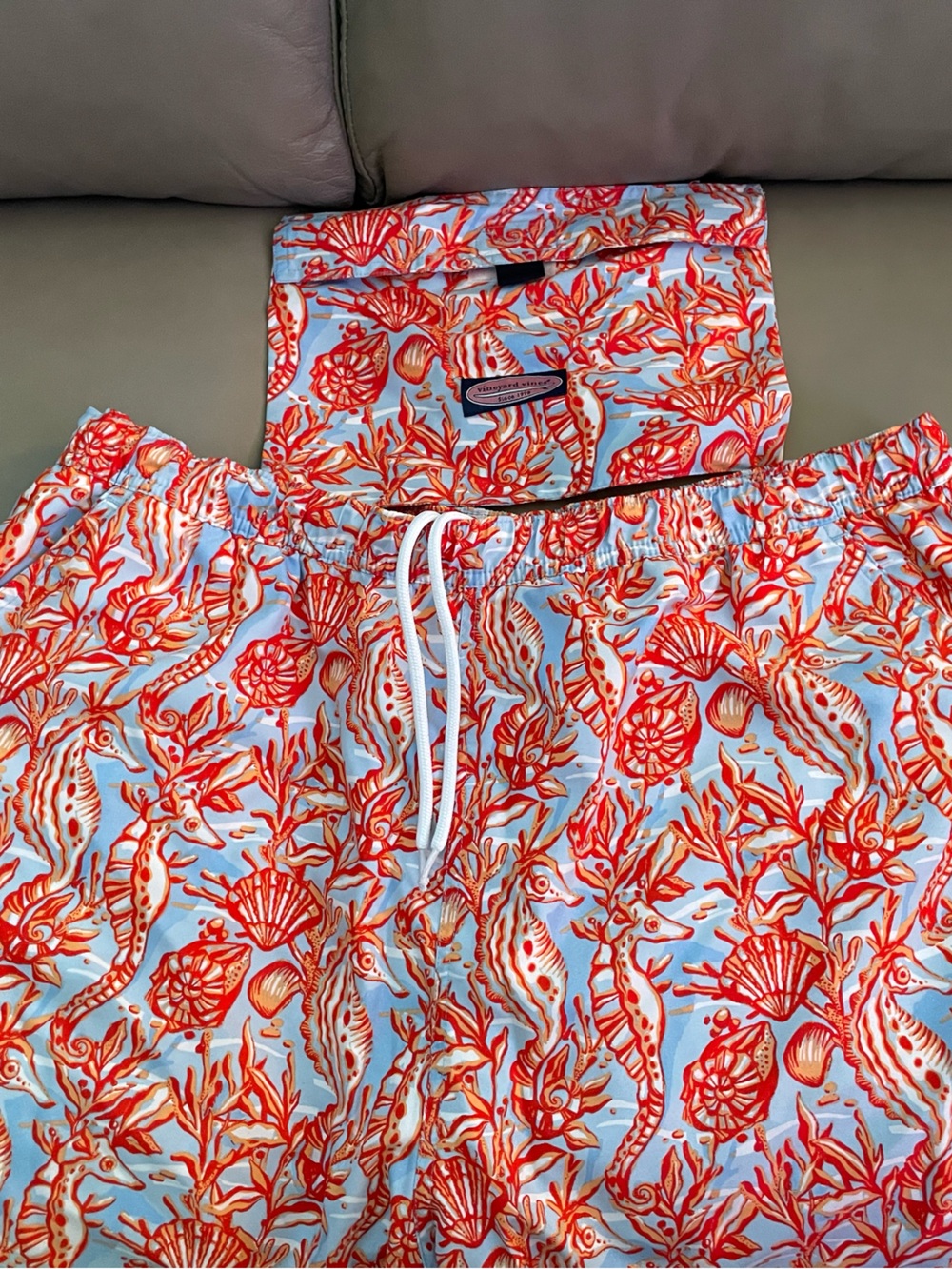 Vineyard Vines Men's Light Blue Swim Shorts with Seahorses & Bag. XL